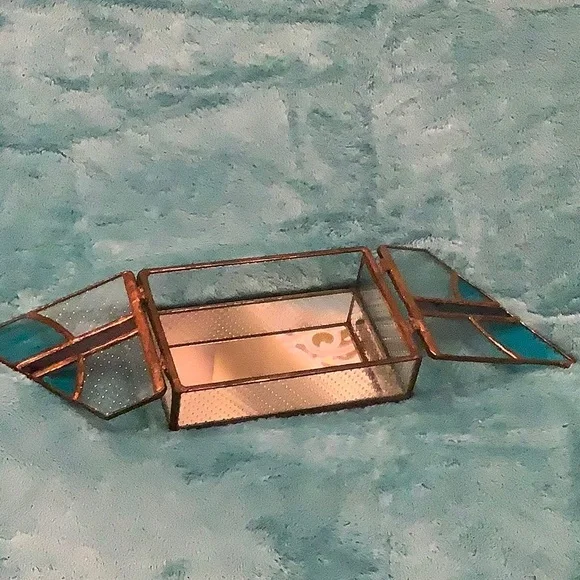 Stained Glass Jewelry Trinket Box Handcrafted NWT 6”x4”x1.75”. Art - Picture 3 of 16